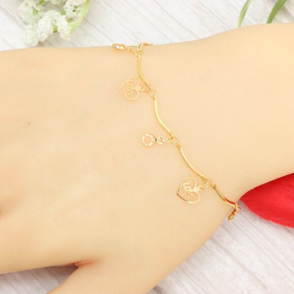 "Trendy Handmade Bracelet – A Thoughtful Gift for Girls & Women | UNVRC1005 - Picture 2 of 10